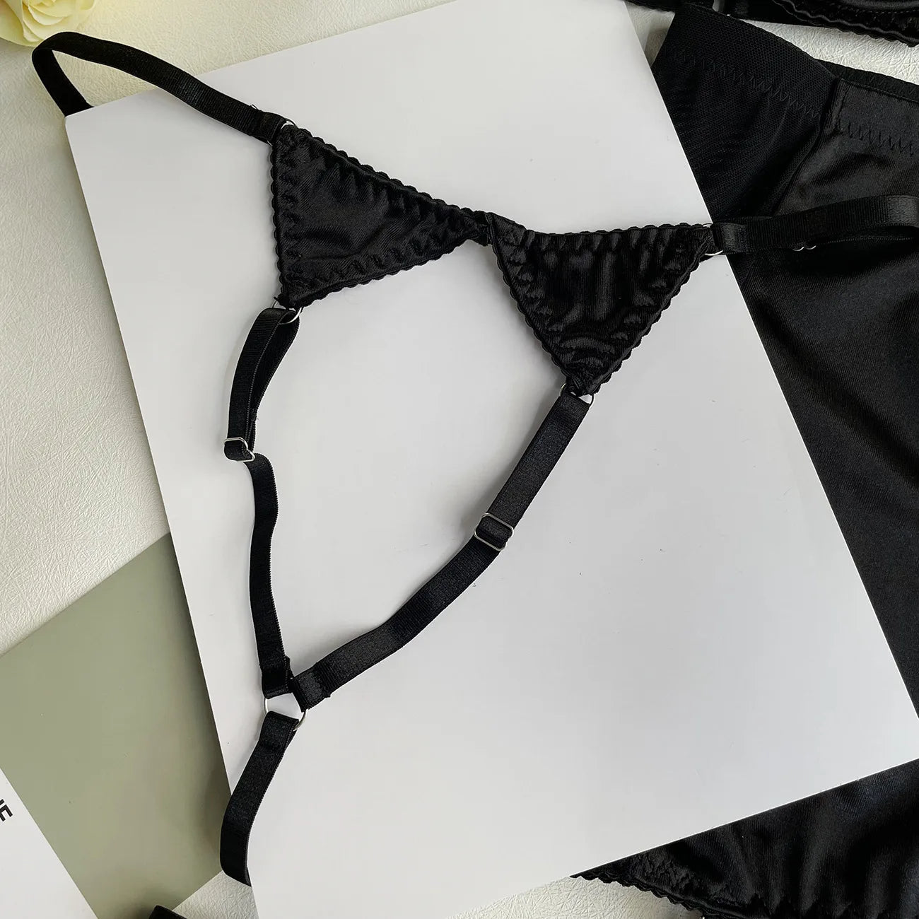 5 - Piece Sexy Lingerie Set – Choker Tassel, Garter Belt, Clubwear Underwear - Vynori