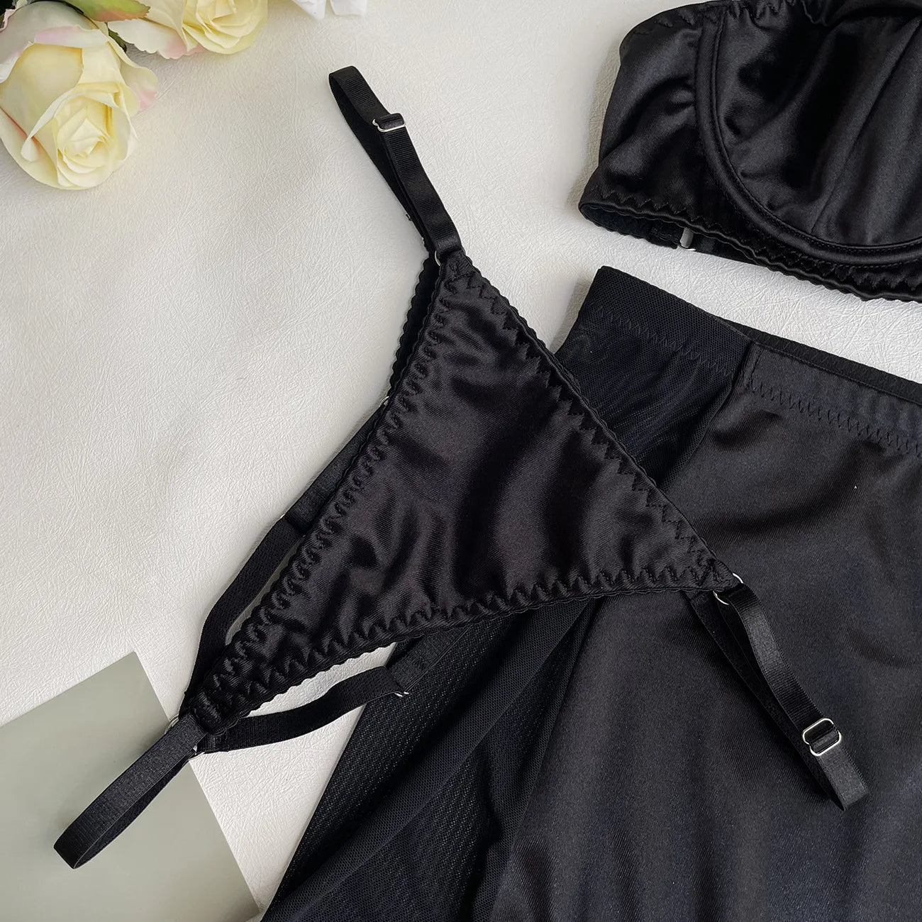 5 - Piece Sexy Lingerie Set – Choker Tassel, Garter Belt, Clubwear Underwear - Vynori