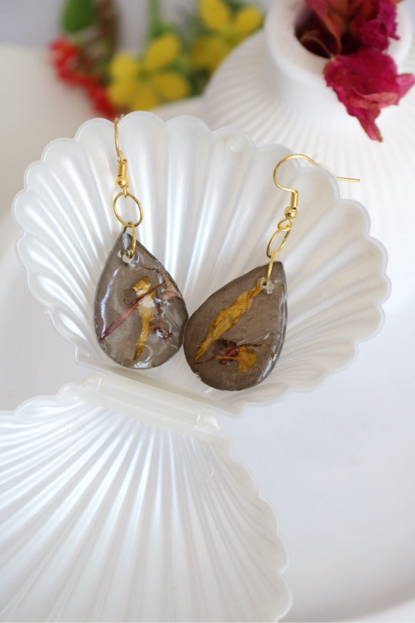 Real Flower Resin Earrings – Handmade Botanical Jewelry - Ena.art