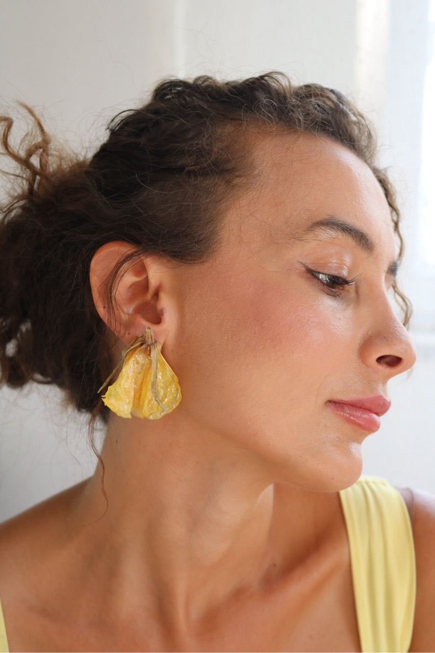 Handmade Dried Flower Earrings (Resin, Unique) – Ena.art